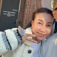 CHANS MOM