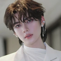 จูเนียร์ ( มือขวาของนายเอก )