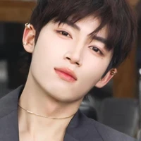 Profesor: Yoon seok•[A]>26<