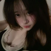 พลอย ชะนี  🔴