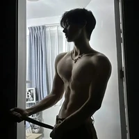 วิคเตอร์ ลุง(ไม่เเท้)น.อ+พ.อ3