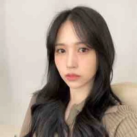 ยูริ (พี่สาวนางเอก)