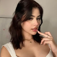 Selah Raymond (FL step sister)