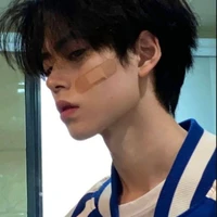 🏈ธามม์(หัวหน้าห้อง×นักเลง×อริแก๊งอ.ล)