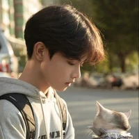 ไตเติ้ล ( น้องพ.อ + เพื่อน น.อ)