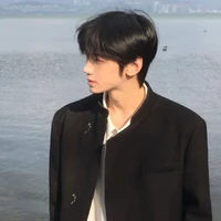 หมอก(พี่นายเอก)