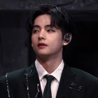 kim taehyung ( Alpha)