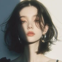 your beautiful author 💅