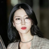 วาริษา ( เพื่อนนางเอก )