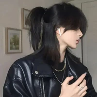 โซเฟีย.พี่นายเอก(หญิงแต่งหล่อ)