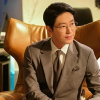 รันเวย์​(พ่อนางเอก)