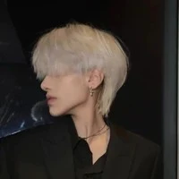 มอน"เพื่อน พ.อ"🖤