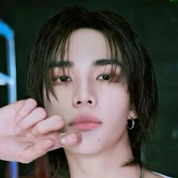 HWANG HYUNJIN