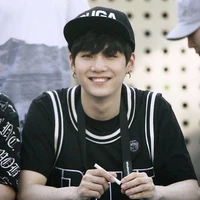 Min Yoongi (19)