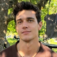 Alex(Padre de Axel)