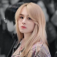 ฟิล์ม ( เพื่อนนางเอก )