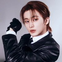 ธารา ( ท่านบริการธุรกิจบริษัทรายใหญ่ )