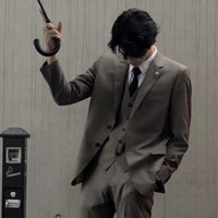 พาเลซ ( มือขวาคนสนิทพระเอก )