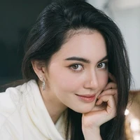 Amelia Thomas ( fl mom )