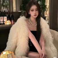 โซเฟีย(พี่นายเอกเเละฟุก+ฟิว)