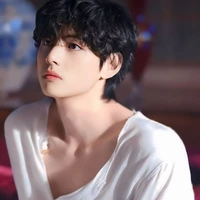 kim taehyung/øre/23