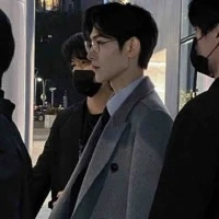 อาธิน พี่คนโต