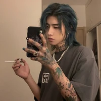 อเล็กซ์+เพื่อน น.อ