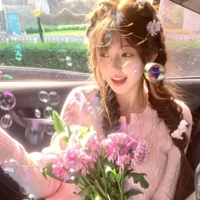 จินนี่(พ.นางเอก)