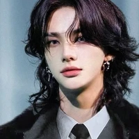Hyunjin 🍫