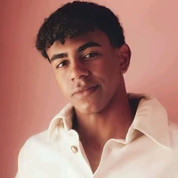 Lamine Yamal (17)