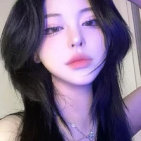 อลิเซีย[เจ้าของร้าน อ.ห,นักศึกษา]
