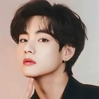 Kim Taehyung (dominant omega) in