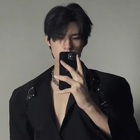 เฟิร์ส(พ่อนางเอก)