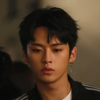 Lee Minho(16 anos)