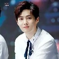 suho(tangan kanan clarista)