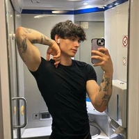 Taylor Jorge(melhor amigo de Kaua)