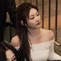 ชมพู