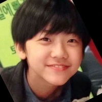 สกาย ( แฝดน้องตอนเด็ก )