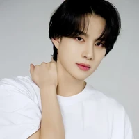 kim jungwoo [hyung 9]