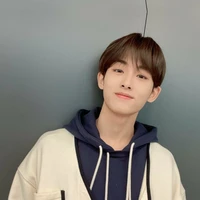 dong si cheng /winwin [hyung 8]