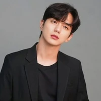 Yoo Junho[28]