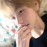ไอส์//เพื่อน น.อ
