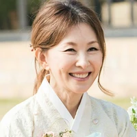 Lee Yoon