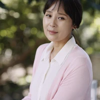 สุดา(ป้าบุญธรรมนอ.+พัส)