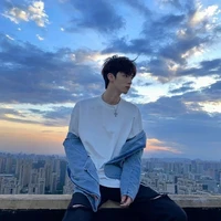 ชม[เพื่อนนายเอก]