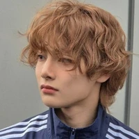 Bang Jeongin ( oméga, 22 ans, Marquise )
