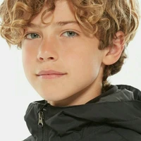 Alexander Brett (11 años)