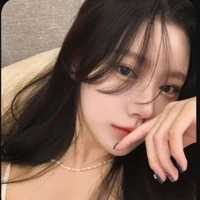 พลอย(พี่นางเอก)