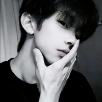 ตงหยาง 【  พระเอก  】🐉🖤