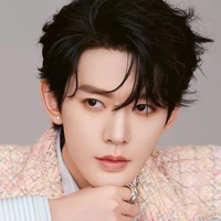 He Xiaodong(kakak ke tiga)